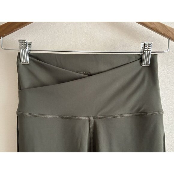 Nike Leggings Cross Front Small Green Stirrups Pull On Stretch Yoga Logo - Picture 2 of 10